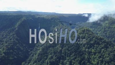 Plateau De Boloven Et Chutes De Tad Fane - Vidéo Drone