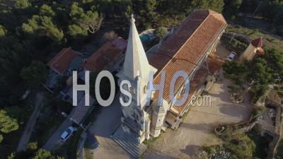 Chapelle Saint-Joseph Du Cabot - Video Drone Footage