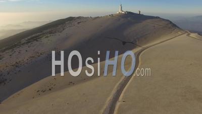 Paysage Et Route à L'approche Du Sommet Du Mont-Ventoux, Vidéo Drone