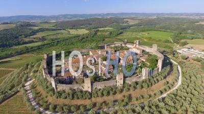 Monteriggioni, Tuscany. Medieval Italian Town - Video Drone Footage