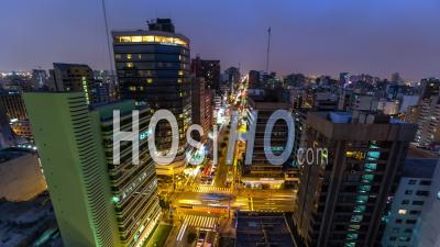 Time Lapse De La Ville De Lima Au Crépuscule Dans La Nuit. Pérou - Vidéo Drone