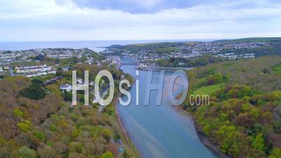 Looe River Et La Ville De Looe Cornwall Uk - Vidéo Drone