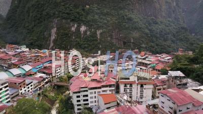 Village D'aguas Clientes Pérou Dans Les Hautes Andes - Machu Picchu - Vidéo Drone