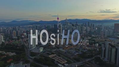 Skyline De La Ville De Kuala Lumpur, En Malaisie 4k - Vidéo Drone