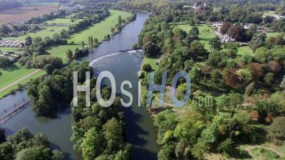 Hurley Lock On The River Thames Uk - Video Drone Footage