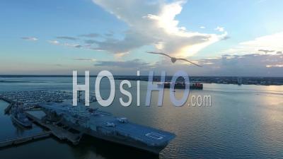 Vue Aérienne De Cargos Dans Le Port De Charleston Sc - Vidéo Drone