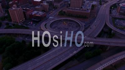 Lever De Soleil Sur Le Centre-Ville De Buffalo, à New York - Vidéo Drone