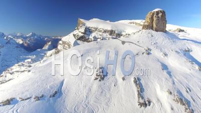 Glacier 3000 Gstaad Diablerets Alpes Suisses Suisse - Vidéo Drone