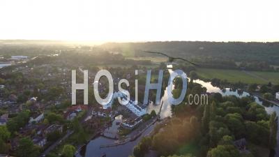 Marlow City Et La Tamise Au Royaume-Uni - Vidéo Drone