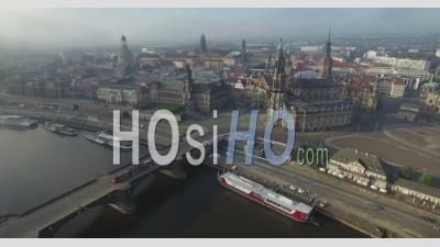 Elbe Et La Capitale Historique Dresde Allemagne - Vidéo Drone