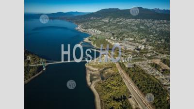 Lions Gate Bridge Et West Vancouver - Photographie Aérienne