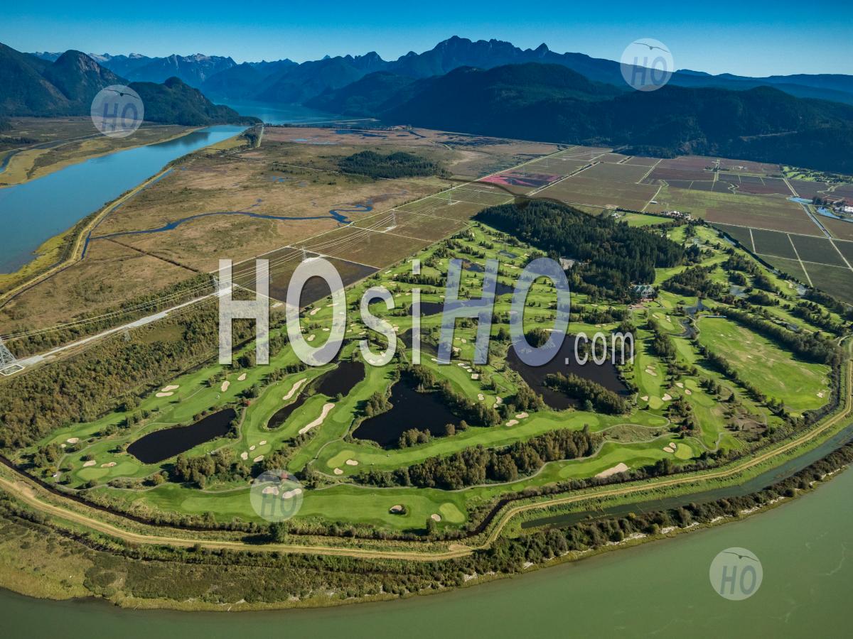 Swaneset golf store course