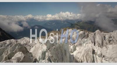 Glacier Des Bossons Et La Jonction - Le Point De Vue D'un Drone