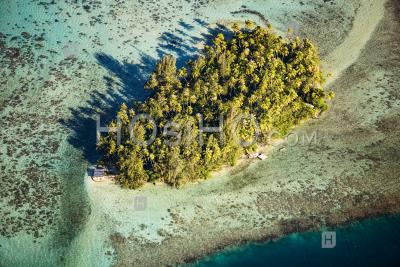 Reef And Small Island Tropical Tahiti Islands Of French Polynesia - Aerial Photography