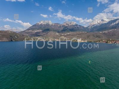 Le Lac D'annecy Vue Par Drone Depuis Duingt - Photographie Aérienne