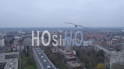 Cité De Banlieue En Hiver à Lille - Vidéo Drone