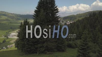 Station De Ski Des Saisies En été, Savoie, France, Vidéo Drone