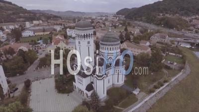 Vue Aérienne Sur Une église à Sighisoara Castrum Sex En Roumanie, Lieu De Naissance De Dracula - Vidéo Drone
