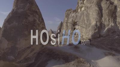 Vue Aérienne De Touristes à Cheval En Cappadoce, Turquie - Vidéo Drone