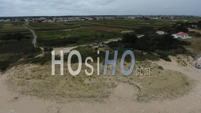 Plage La Basse Benaie - Sainte-Marie-De-Ré - Vidéo Drone