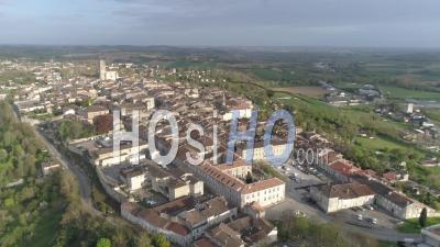 Vue Aérienne De Lectoure - Vidéo Drone En été