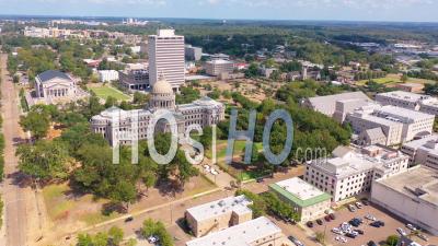 Le Mississippi State Capitol Building à Jackson, Mississippi - Vidéo Aérienne Par Drone