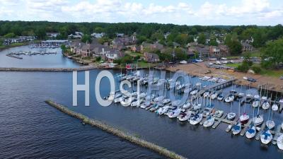Luxury Homes, Real Estate And Mansions On Ross R Barnett Reservoir Near Old Trace Park, Jackson, Mississippi - Aerial Video By Drone