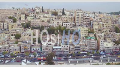 La Vieille Ville D'amman, Jordanie Avec Trafic Et Voitures Sur Route - Vidéo Par Drone