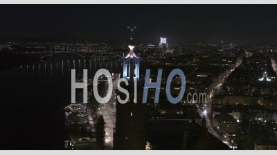 Hôtel De Ville De Stockholm Dans La Nuit, Suède - Vidéo Aérienne Par Drone