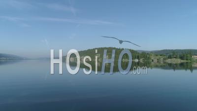 Le Lac Blue Joux En été En Suisse - Vidéo Drone