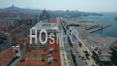 Quai De La Joliette Dans La Ville De Marseille Au Jour 12, France - Vidéo Par Drone