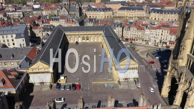 Empty City Of Metz During Lockdown Due To Covid-19 - Covered Market - Video Drone Footage