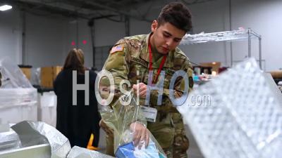 2020 - New Jersey National Guard Soldiers Assist With The Set Up Of A Federal Medical Station At The Meadowlands Exposition Center During The Coronavirus Covid-19 Pandemic Outbreak.