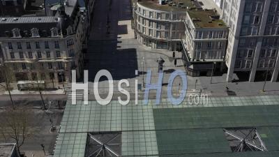 Vidéo Aérienne De La Ville Vide D'amiens Pendant Le Confinement En Raison De Covid-19 - Gare Et Bd Belfort - Vidéo Drone