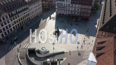 Strasbourg Pendant Le Confinement En Raison De Covid-19 - Gutenberg Place - Vidéo Drone