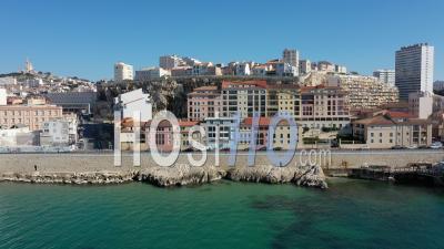 Catalans, Corniche Dans La Ville De Marseille Au Jour 26 Du Confinement De Covid-19, France -  Vidéo Par Drone