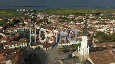 Village D'ars-En-Re Pendant L'épidémie De Covid-19 – Video Par Drone