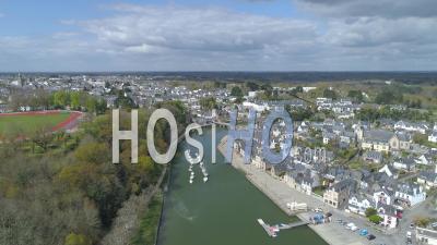 Port De Saint-Goustan Of Auray At Day 19 Of Covid-19 Lockdown - Video Drone Footage