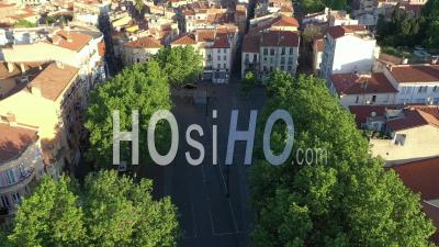 Place Cassanyes à Perpignan Pendant Covid-19 - Vidéo Aérienne Par Drone