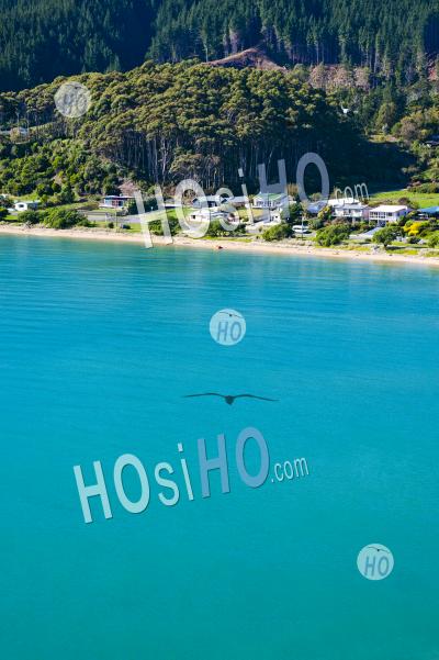 L'eau Turquoise à Tata Beach, Golden Bay, île Du Sud, Nouvelle-Zélande