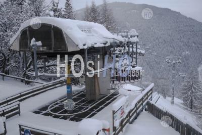 Closed Ski Lift In French Ski Resort, Covid 19