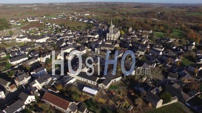 St Lambert Du Lattay Et Son église - Vidéo Drone