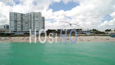 Plage Et Baigneurs à Miami, Usa - Vidéo Par Drone 