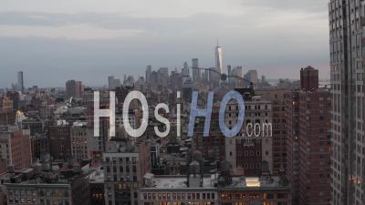 Descending Pedestal Aerial View Of New York City Skyline And Close Up Of Commercial Offices And Buildings In Manhattan 4k - Video Drone Footage