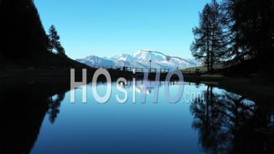 Le Lac Vert à La Plagne En Savoie - Vidéo Drone