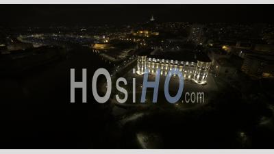 Vieux-Port De Marseille Et Palais Du Pharo De Nuit - Vidéo Drone