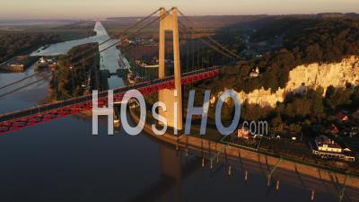 Pont De Tancarville Pendant L'ours D'or Au Marais-Vernier - Vidéo Drone