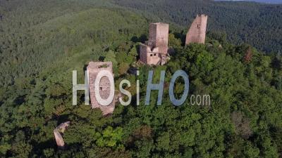 Trois Châteaux D'eguisheim, Alsace - Vidéo Drone
