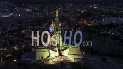 Vue Aérienne De Marseille Fr, Bouches-Du-Rhône, Provence-Alpes-Côte D'azur, France, Ville Merveilleuse La Nuit - Vidéo Aérenne Par Drone