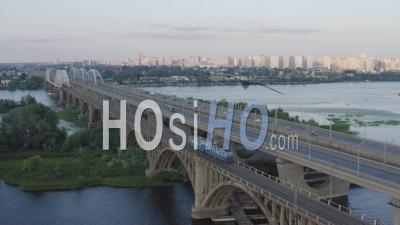 Pont Du Métro De Kiev - Vidéo Drone